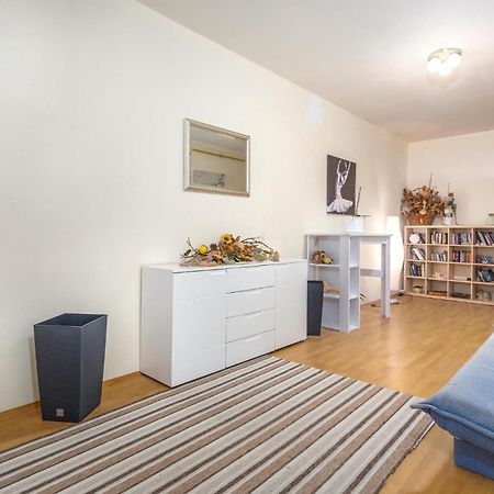 Awesome Apartment In Stara Baska 1 With Kitchen Esterno foto