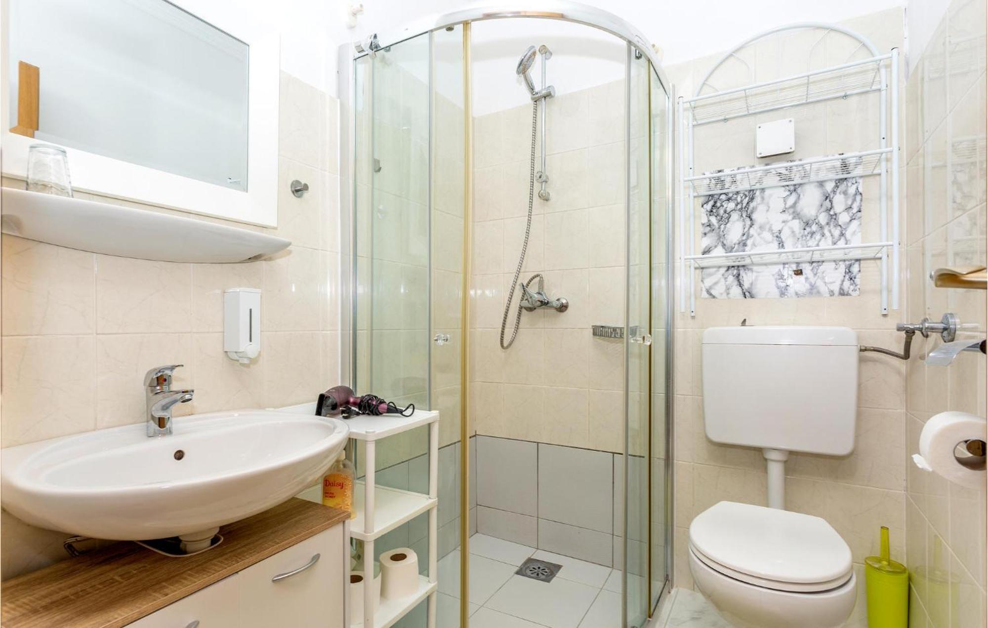 Awesome Apartment In Stara Baska 1 With Kitchen Esterno foto